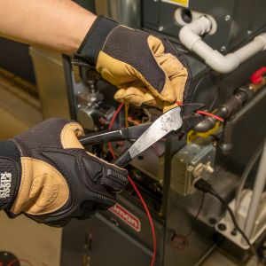 1006 Klein Tools Crimping and Cutting Tool for Non-Insulated Terminals