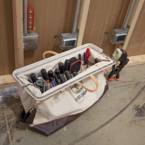 5102-24SP Klein Tools Deluxe Tool Bag, Canvas, 17 Pockets, 24-Inch