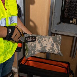 5139C Klein Tools Zipper Bag, Camouflage Cordura Nylon Tool Pouch, 12-1/2-Inch
