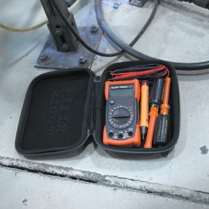 5184 Klein Tools Tradesman Pro&trade; Hard Case Medium