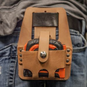 5196 Klein Tools Tape Measure Holder, Leather, Large