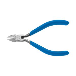 D259-4C Klein Tools Diagonal Cutting Pliers, Pointed Nose, Extra-Narrow Jaw, 4-Inch