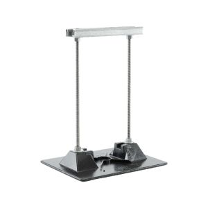 Pipe Support with Strut