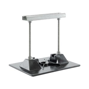 Pipe Support with Strut