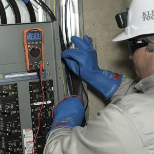 MM420 Klein Tools Digital Multimeter, TRMS Auto-Ranging, 600V, Temp
