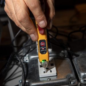 NCVT2PKIT Klein Tools Dual Range NCVT with Receptacle Tester Electrical Test Kit