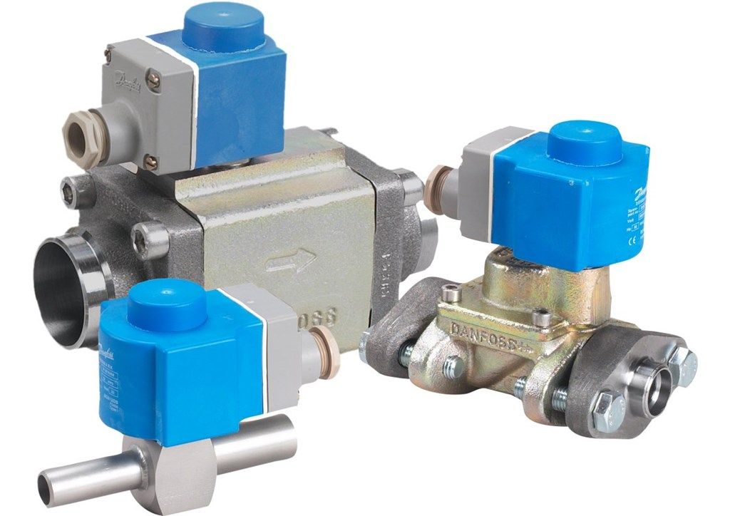 068F3282 Danfoss AKVA 10-2, 1/2" by 3/4" BW, w/o coil